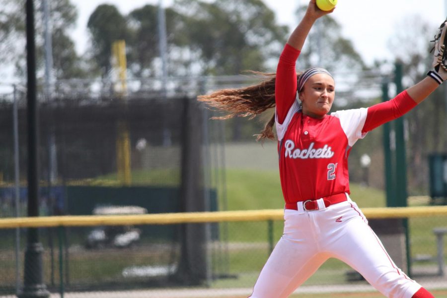 Cheyenne Hindman pitches during the Ripken tournament. 