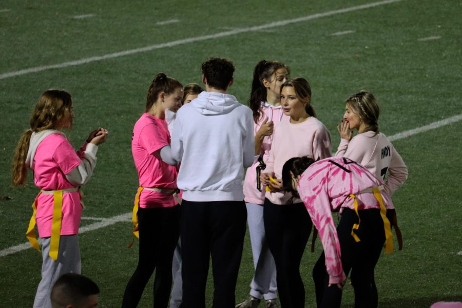 Senior Powderpuff Team Loses 22-20 to Juniors